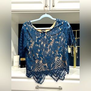 Express blue lace top small very pretty like new